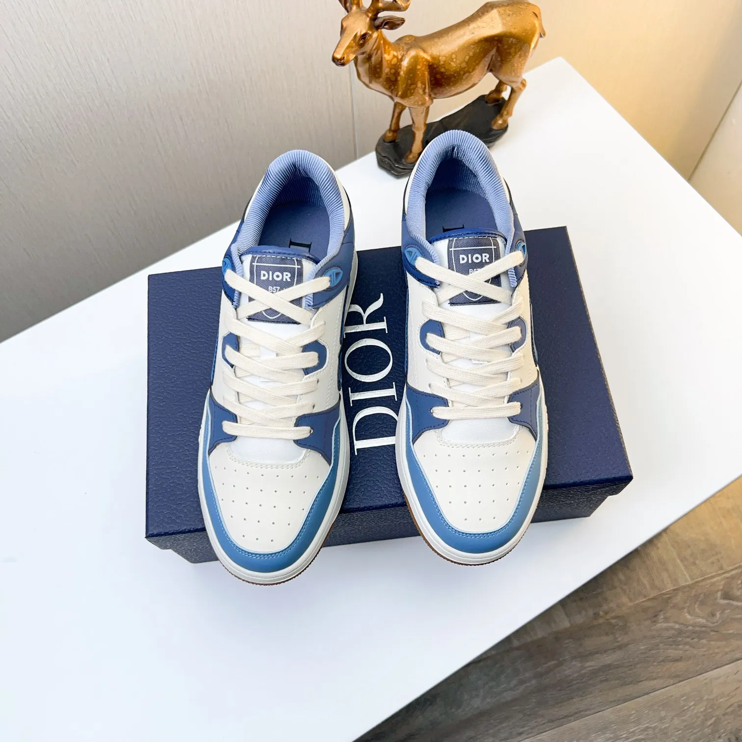 Men's Men's Shoes 💰420 [New Style] 🦩🦩Dior - Low-top sneakers 2025 spring men's collection new arrivals [Celebrate][Celebrate][Celebrate], reinterpret the basketball shoe design and become a classic Dior item [strong][strong][strong], carefully crafted in black and cream white smooth cowhide, paired with beige suede, showing leather on the side The CD logo, tongue, sole and back side are decorated with various distinctive details to enhance the style[666][666], while eyelet details, topstitching and rubber panels highlight the dynamic charm of its athletic style[strong][strong][strong]. It has a two-color rubber sole, which can be matched with various clothing to create a refined look. Size: 38 to 44 (45 can be customized